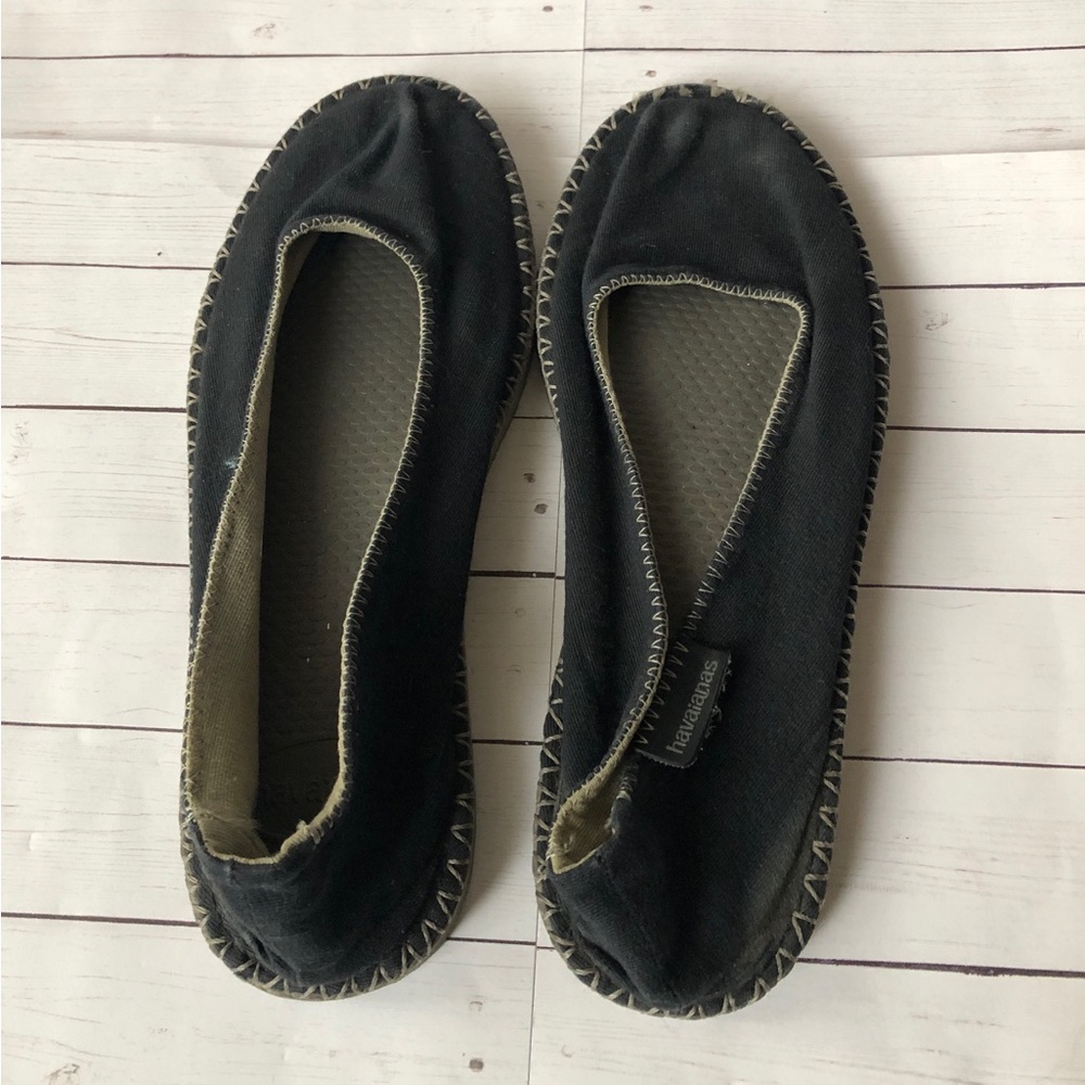 Havianas Slip on shoes Women’s size 6